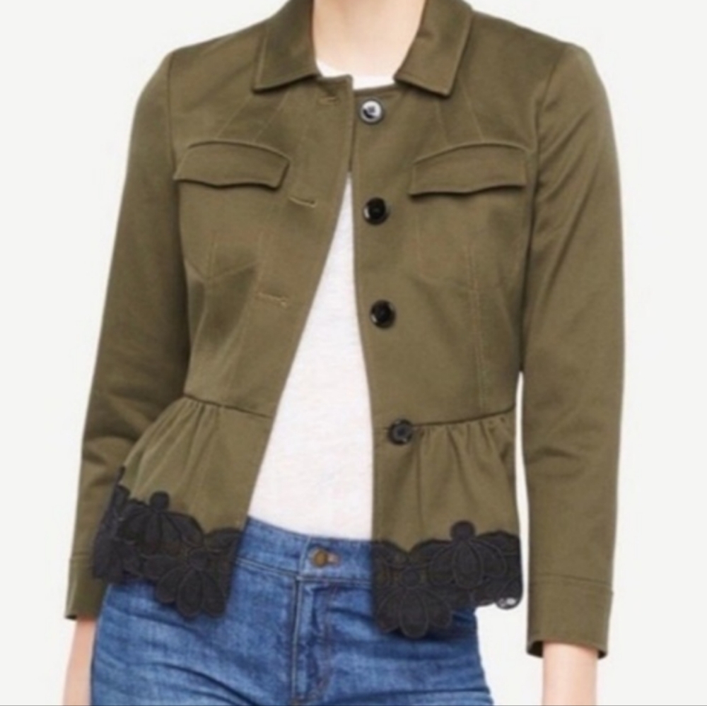 Ann Taylor olive Green Cropped Jacket SZ.4P